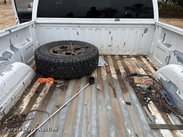 image for item DZ5158 2002 Chevrolet Silverado 1500 Ext. Cab pickup truck