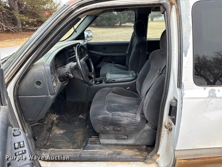 image for item DZ5158 2002 Chevrolet Silverado 1500 Ext. Cab pickup truck