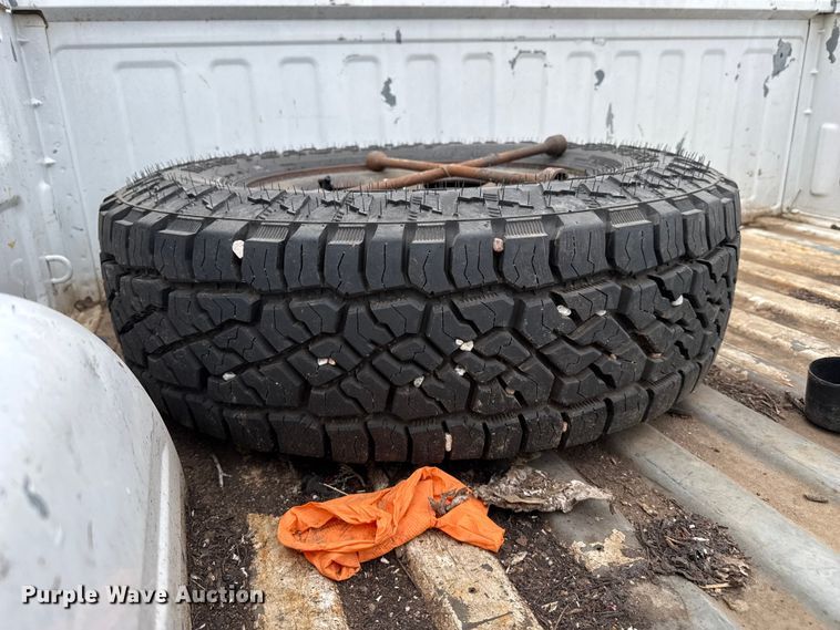 image for item DZ5158 2002 Chevrolet Silverado 1500 Ext. Cab pickup truck