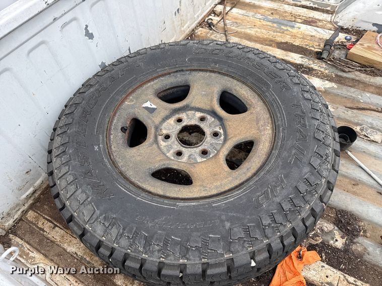 image for item DZ5158 2002 Chevrolet Silverado 1500 Ext. Cab pickup truck