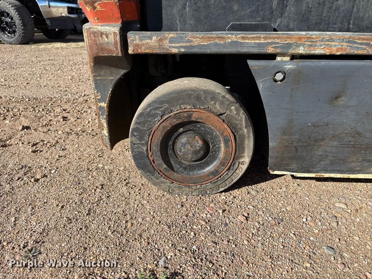 image for item DZ5188 Toyota 7FBCU18 forklift