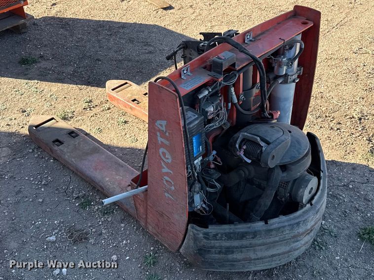 image for item DZ5188 Toyota 7FBCU18 forklift