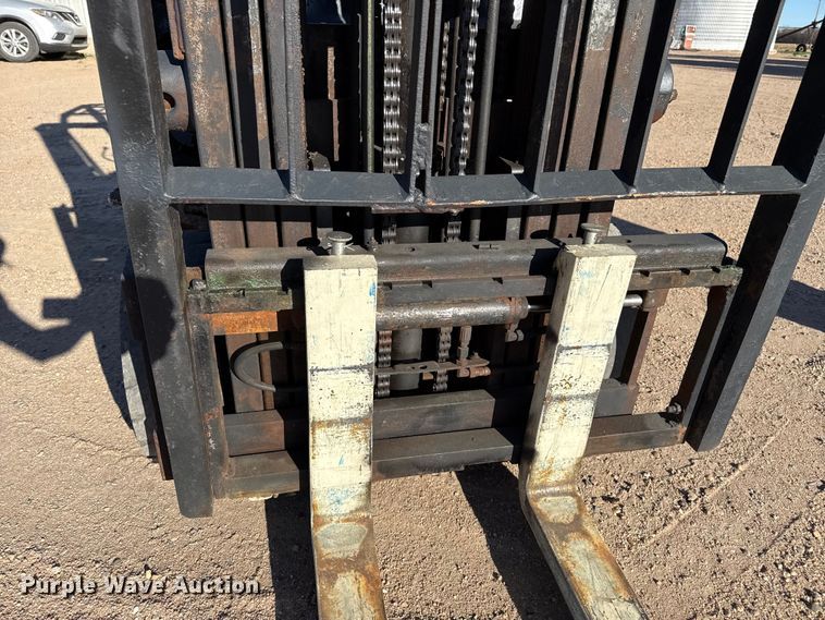 image for item DZ5190 Nissan MCP1F2A25LV forklift