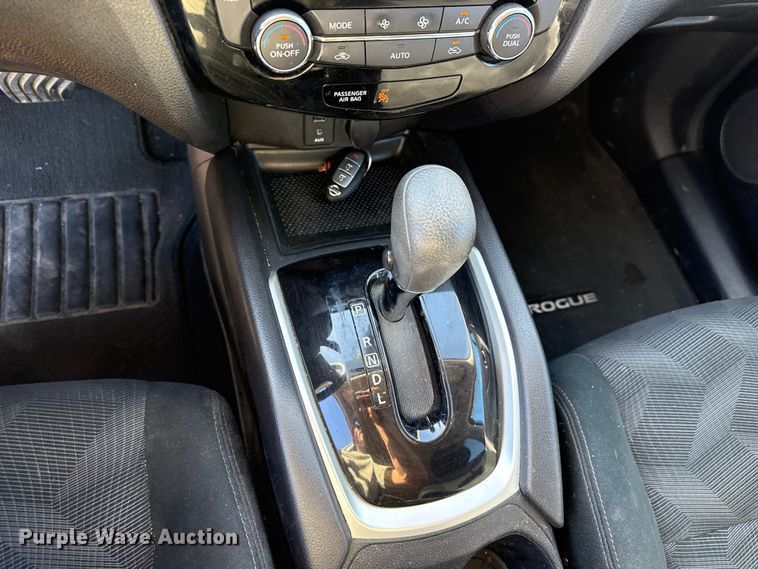 image for item DZ5192 2016 Nissan Rogue SUV