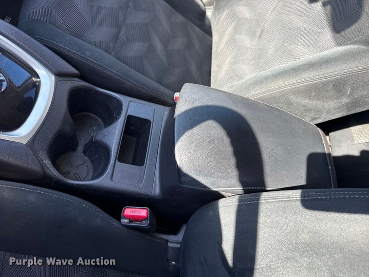 image for item DZ5192 2016 Nissan Rogue SUV