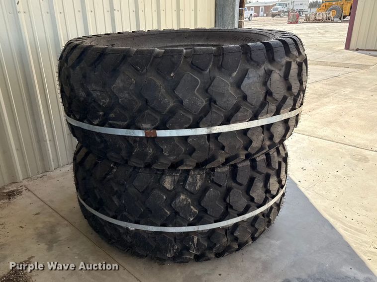 image for item DZ5220 (4) tires