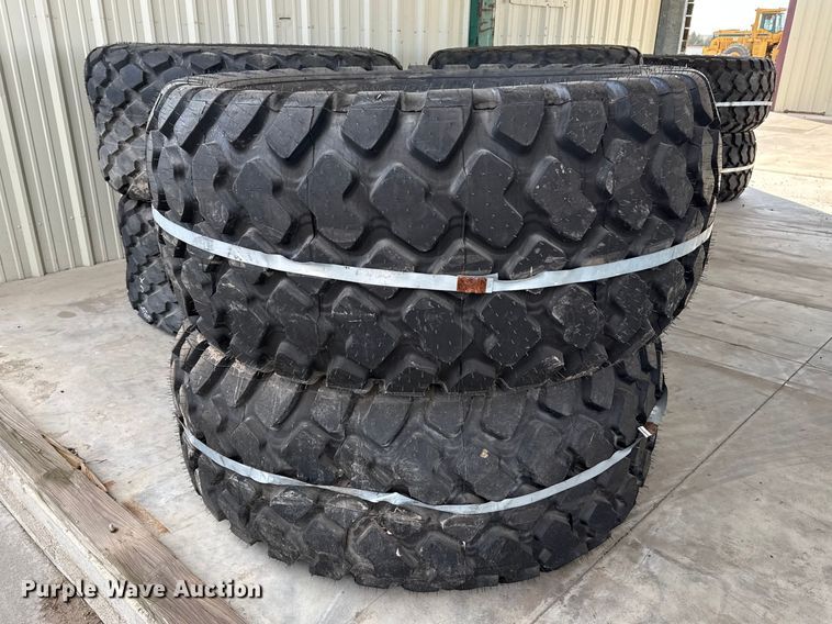 image for item DZ5220 (4) tires