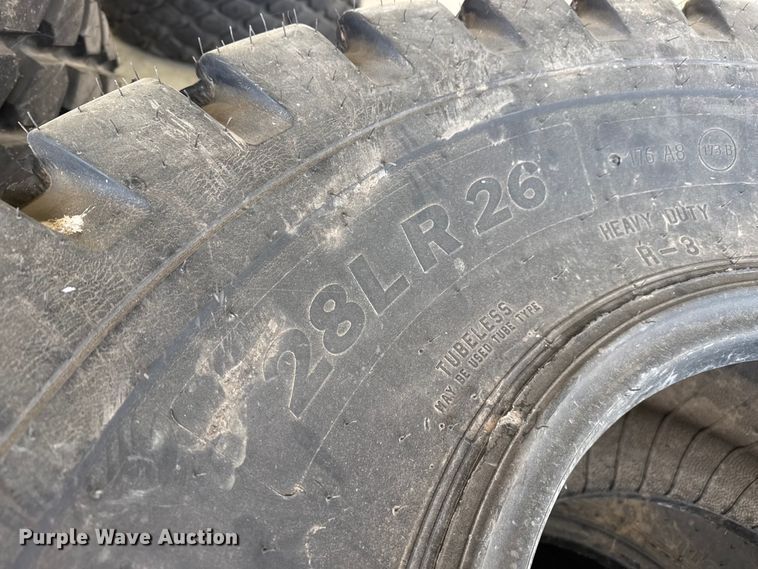 image for item DZ5220 (4) tires