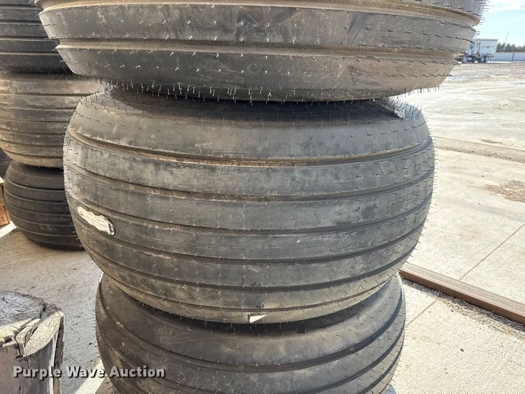 image for item DZ5225 (4) tires and wheels