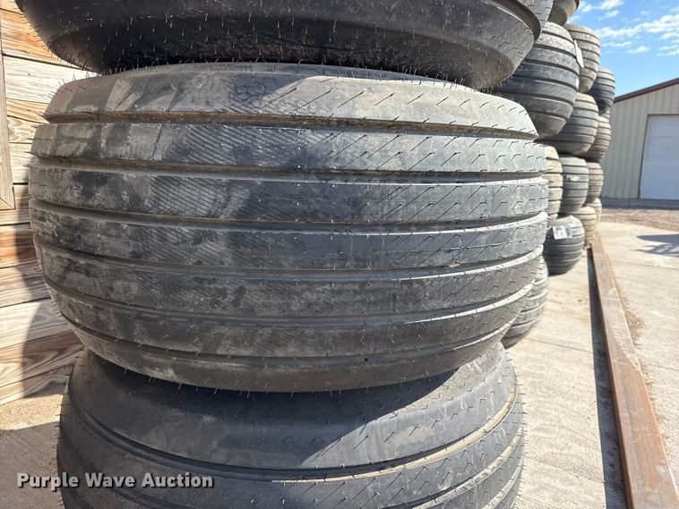 image for item DZ5226 (4) tires and wheels