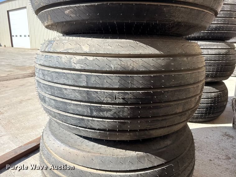 image for item DZ5226 (4) tires and wheels