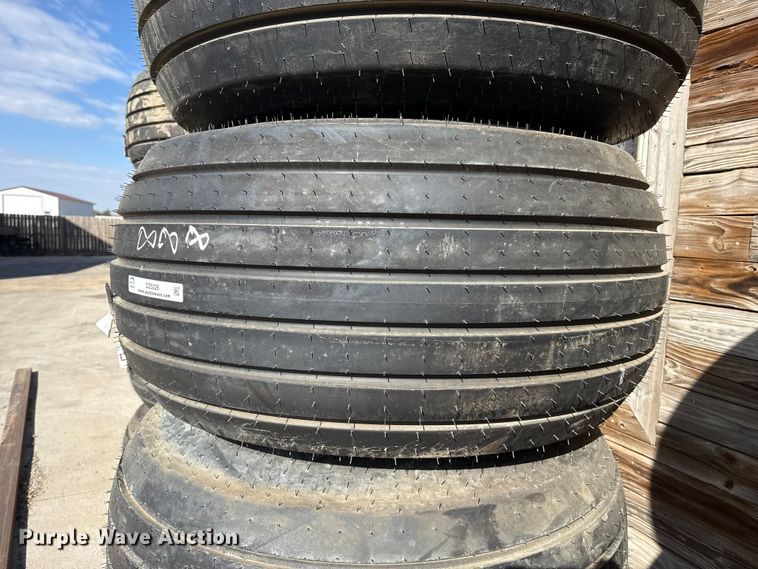 image for item DZ5226 (4) tires and wheels