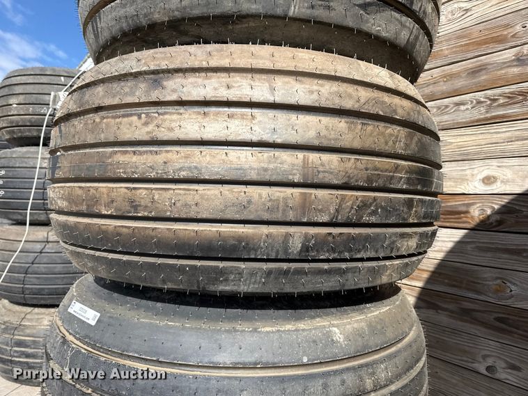 image for item DZ5228 (4) tires and wheels