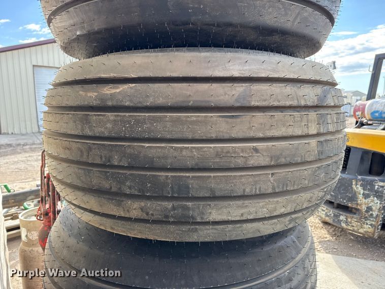 image for item DZ5230 (4) tires and wheels