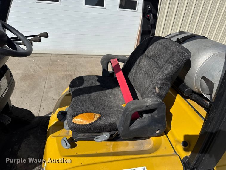 image for item DZ5232 Yale GLC050VXNESE083 forklift