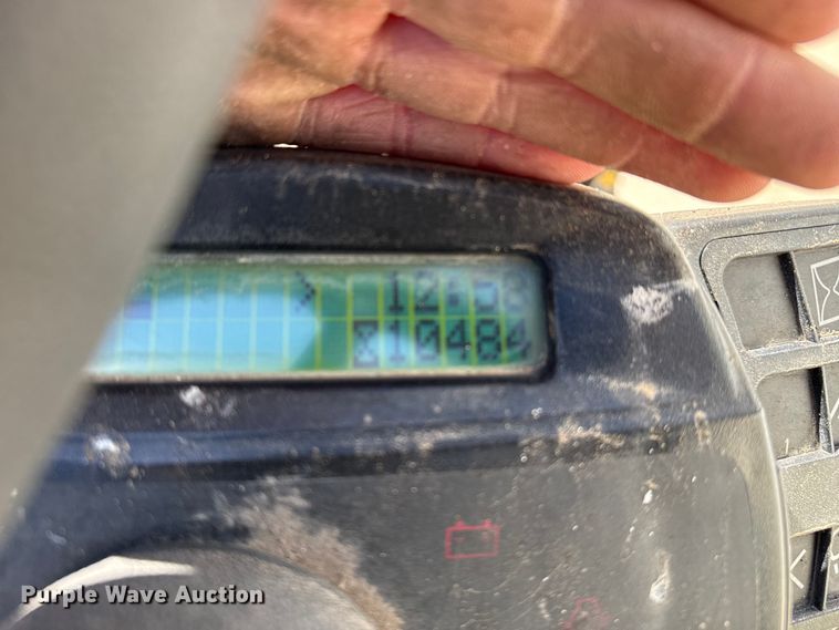 image for item DZ5232 Yale GLC050VXNESE083 forklift