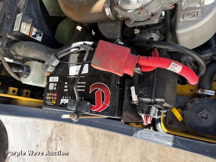 image for item DZ5232 Yale GLC050VXNESE083 forklift