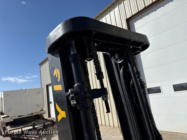 image for item DZ5234 Yale GLC040SVSVXNESE082 forklift