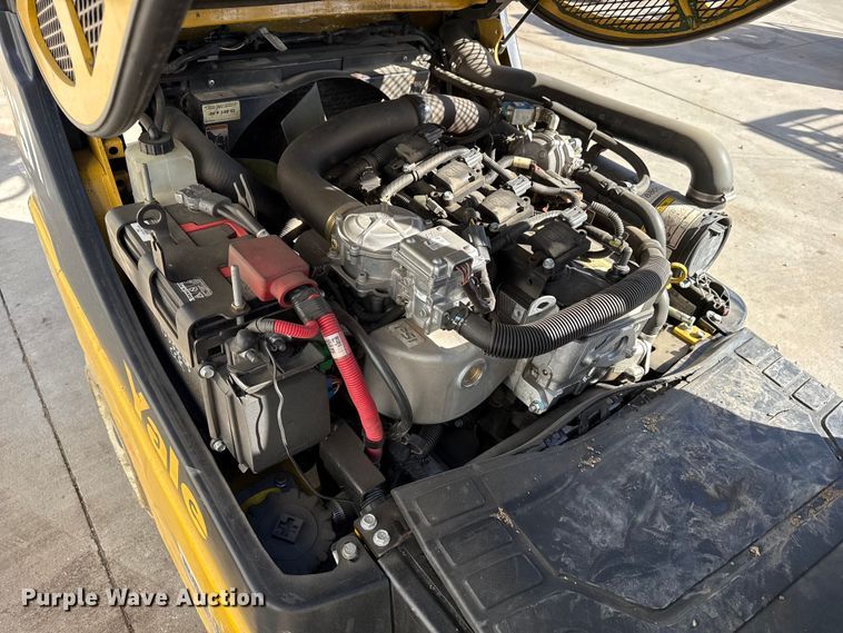 image for item DZ5234 Yale GLC040SVSVXNESE082 forklift