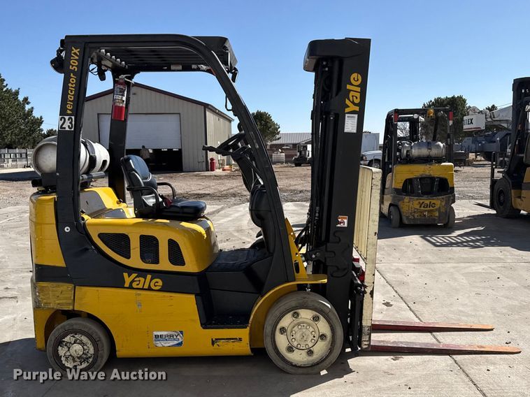 image for item DZ5236 Yale GLC050VXNEAE085 forklift