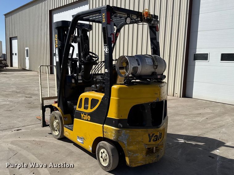 image for item DZ5236 Yale GLC050VXNEAE085 forklift