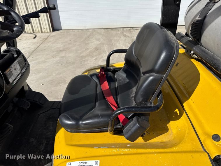 image for item DZ5236 Yale GLC050VXNEAE085 forklift