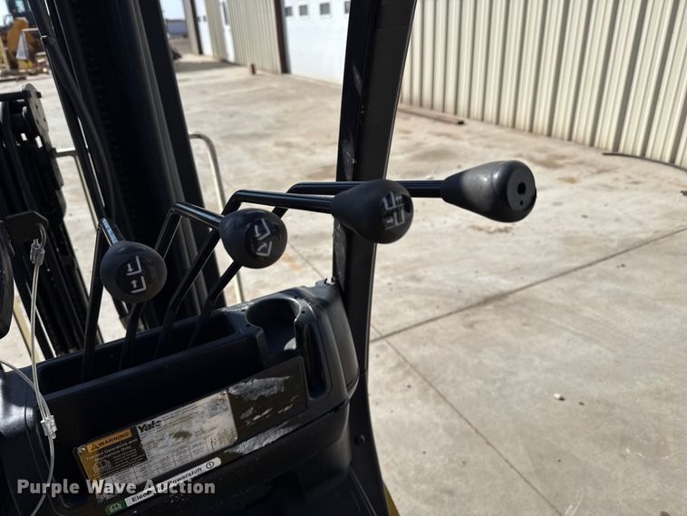 image for item DZ5236 Yale GLC050VXNEAE085 forklift