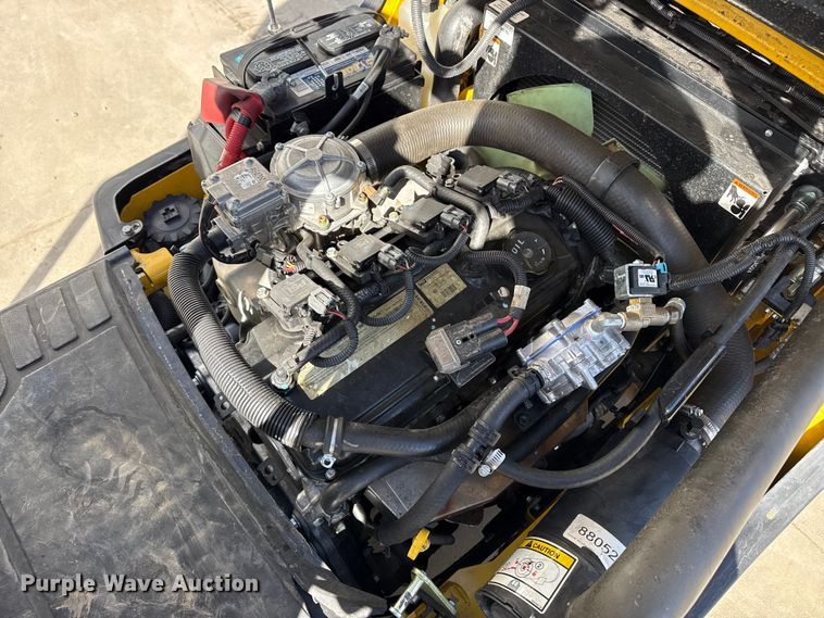 image for item DZ5236 Yale GLC050VXNEAE085 forklift