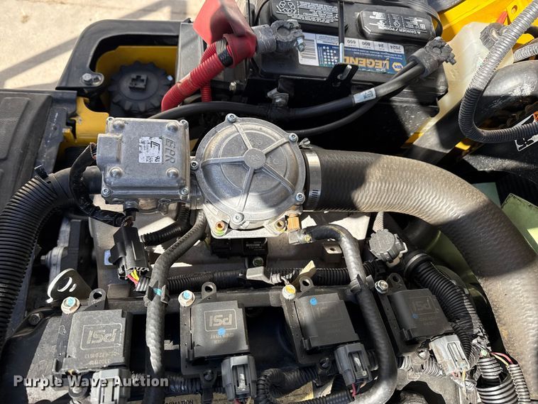 image for item DZ5236 Yale GLC050VXNEAE085 forklift