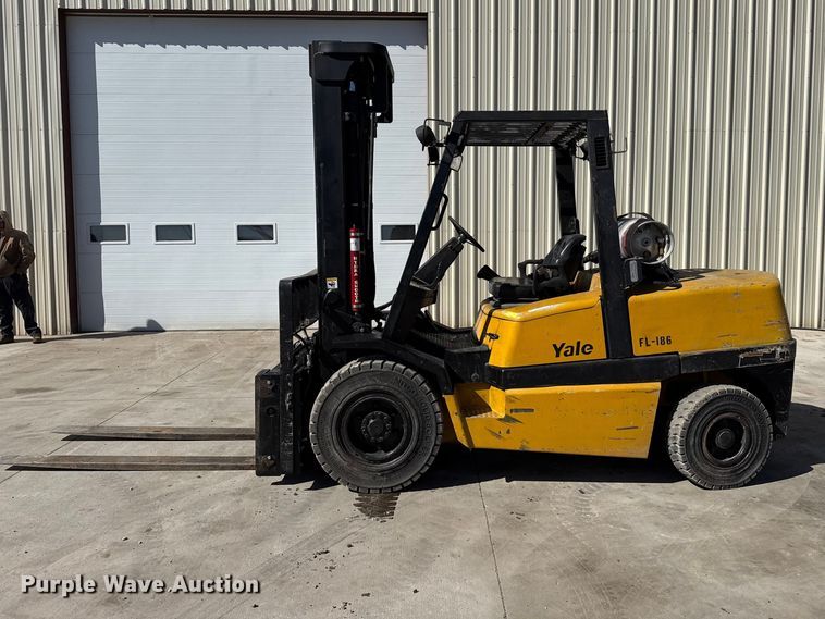 image for item DZ5239 Yale GLP120MJNGBE108 forklift
