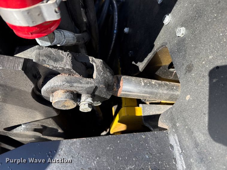 image for item DZ5239 Yale GLP120MJNGBE108 forklift