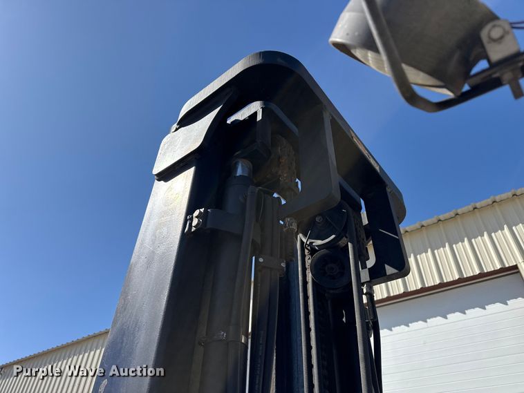 image for item DZ5239 Yale GLP120MJNGBE108 forklift