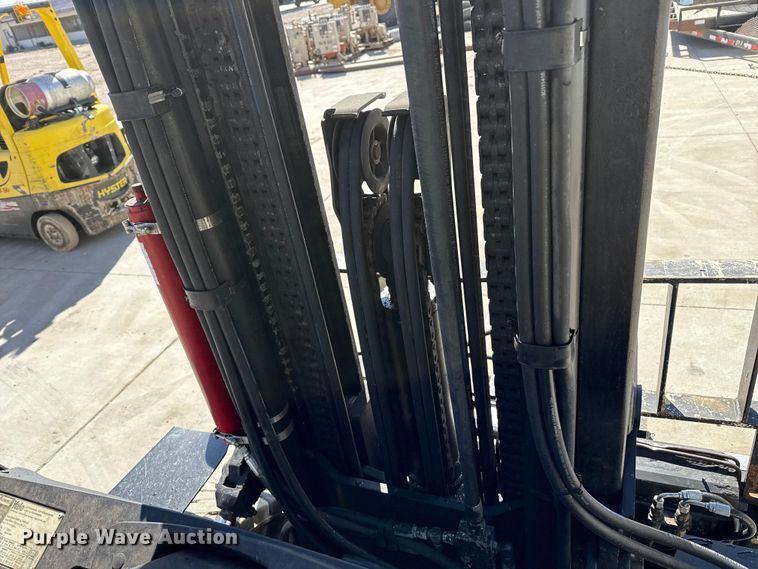 image for item DZ5239 Yale GLP120MJNGBE108 forklift