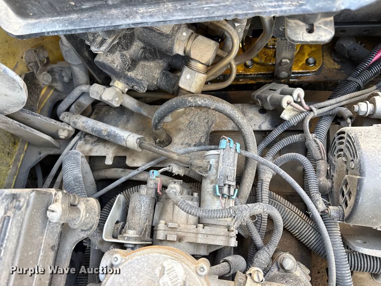 image for item DZ5239 Yale GLP120MJNGBE108 forklift