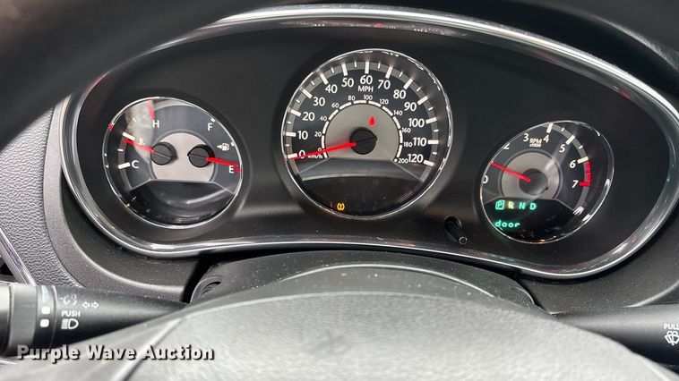 image for item EA4470 2013 Chrysler 200 