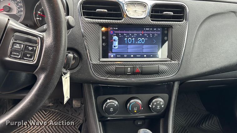 image for item EA4470 2013 Chrysler 200 