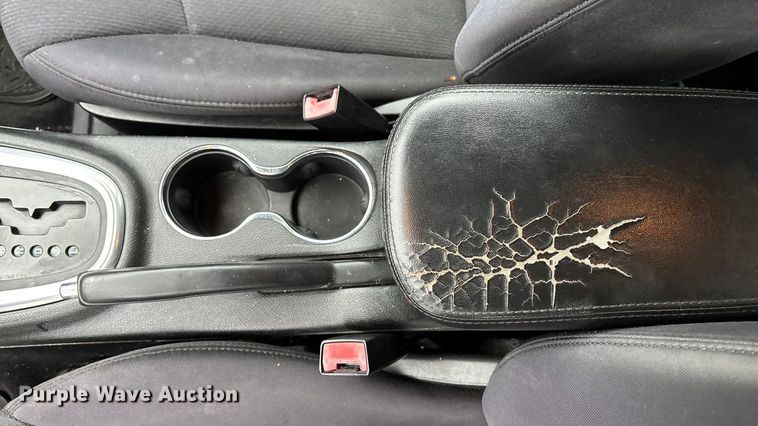 image for item EA4470 2013 Chrysler 200 