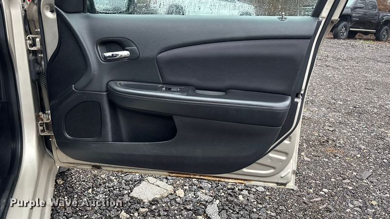 image for item EA4470 2013 Chrysler 200 