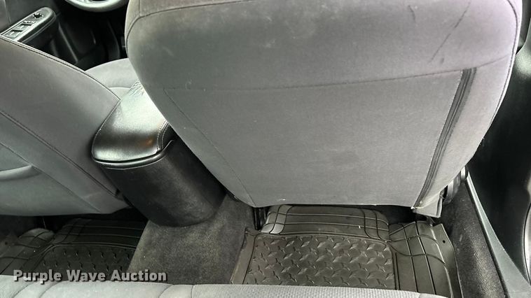 image for item EA4470 2013 Chrysler 200 