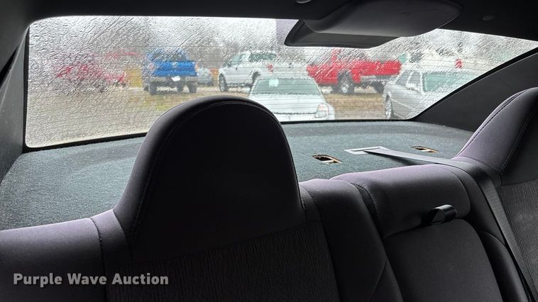 image for item EA4470 2013 Chrysler 200 