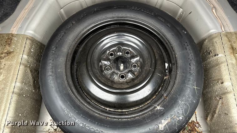 image for item EA4470 2013 Chrysler 200 