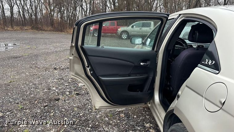 image for item EA4470 2013 Chrysler 200 