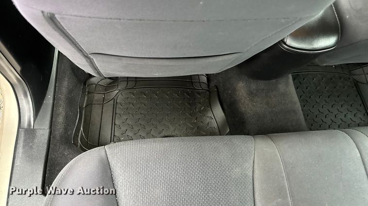 image for item EA4470 2013 Chrysler 200 