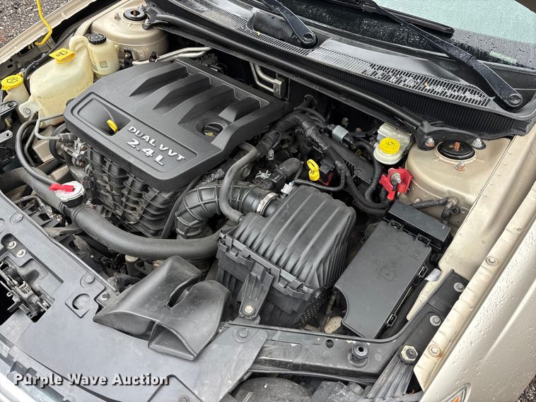 image for item EA4470 2013 Chrysler 200 