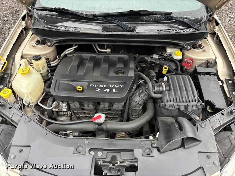 image for item EA4470 2013 Chrysler 200 