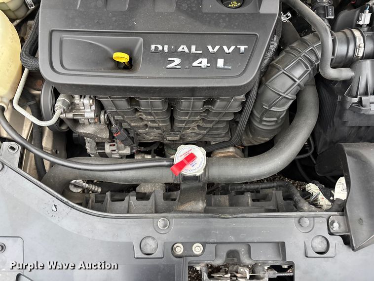 image for item EA4470 2013 Chrysler 200 