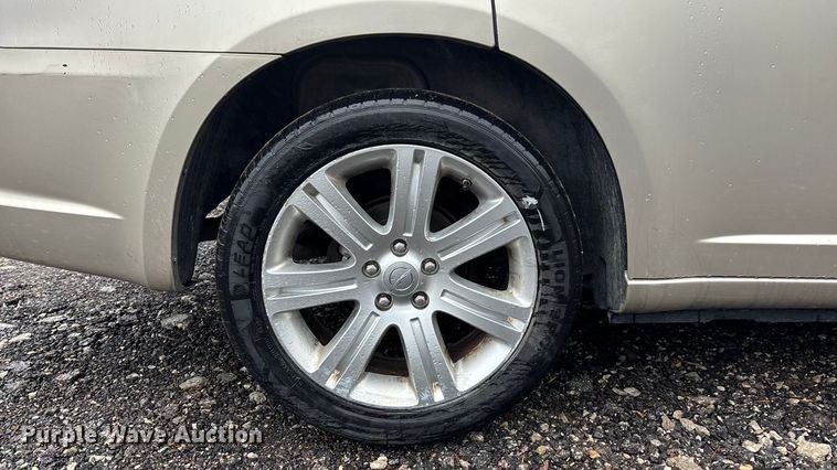 image for item EA4470 2013 Chrysler 200 