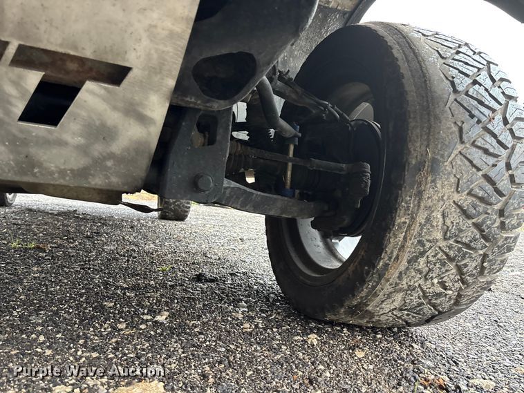 image for item EA4475 2005 GMC Sierra 1500 Crew Cab pickup truck