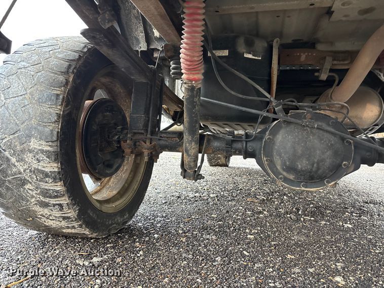 image for item EA4475 2005 GMC Sierra 1500 Crew Cab pickup truck