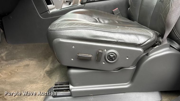 image for item EA4475 2005 GMC Sierra 1500 Crew Cab pickup truck